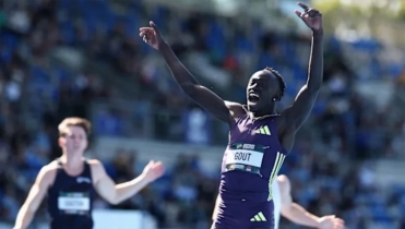 রেকর্ড গড়লেন ১৮ বছরের এক অস্ট্রেলিয়ান